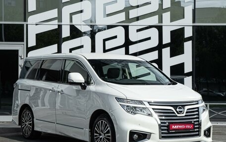 Nissan Elgrand III, 2018 год, 2 900 000 рублей, 1 фотография