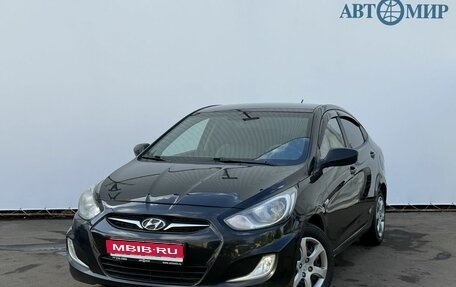 Hyundai Solaris II рестайлинг, 2013 год, 800 000 рублей, 1 фотография