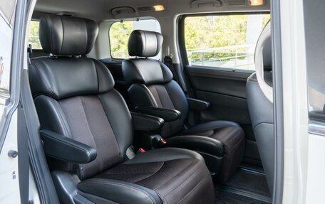 Nissan Elgrand III, 2018 год, 2 900 000 рублей, 10 фотография