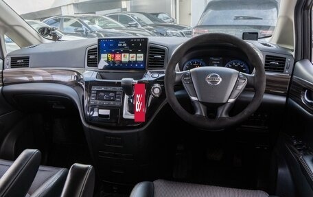 Nissan Elgrand III, 2018 год, 2 900 000 рублей, 6 фотография