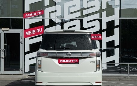 Nissan Elgrand III, 2018 год, 2 900 000 рублей, 4 фотография