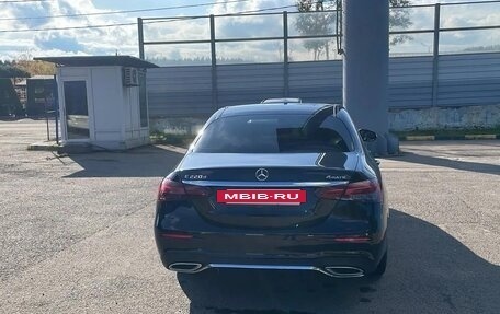 Mercedes-Benz E-Класс, 2021 год, 3 850 000 рублей, 4 фотография
