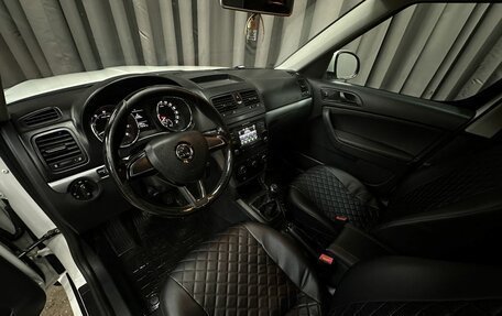 Skoda Yeti I рестайлинг, 2017 год, 899 777 рублей, 15 фотография