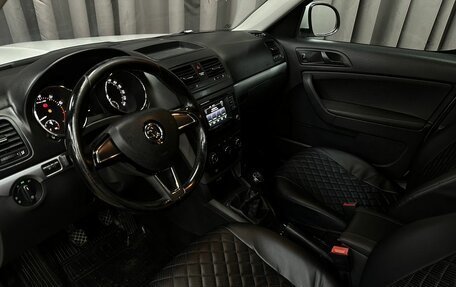 Skoda Yeti I рестайлинг, 2017 год, 899 777 рублей, 12 фотография