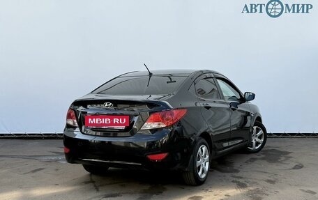Hyundai Solaris II рестайлинг, 2013 год, 800 000 рублей, 5 фотография
