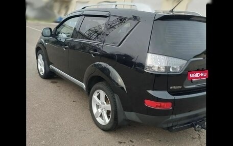 Mitsubishi Outlander III рестайлинг 3, 2008 год, 1 990 000 рублей, 4 фотография
