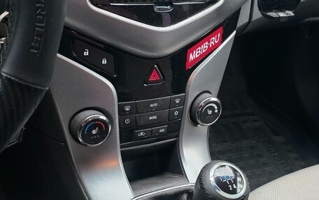 Chevrolet Cruze II, 2011 год, 700 000 рублей, 8 фотография
