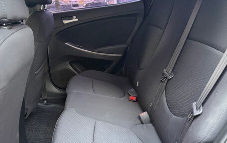 Hyundai Solaris II рестайлинг, 2015 год, 1 165 000 рублей, 28 фотография
