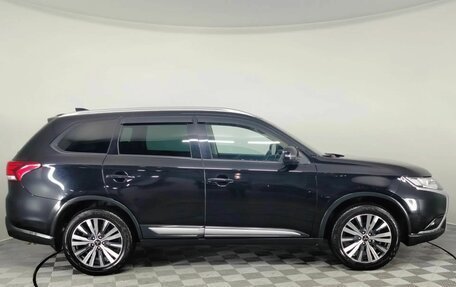 Mitsubishi Outlander III рестайлинг 3, 2019 год, 2 250 000 рублей, 5 фотография