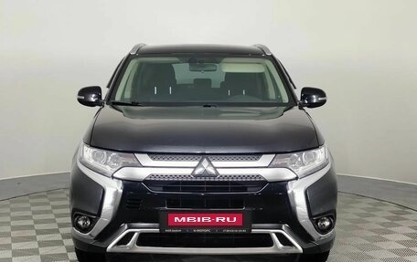 Mitsubishi Outlander III рестайлинг 3, 2019 год, 2 250 000 рублей, 3 фотография