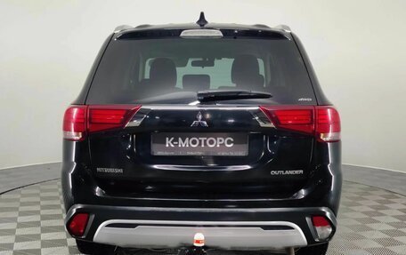 Mitsubishi Outlander III рестайлинг 3, 2019 год, 2 250 000 рублей, 7 фотография