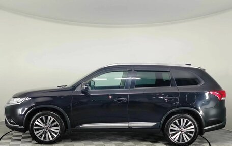 Mitsubishi Outlander III рестайлинг 3, 2019 год, 2 250 000 рублей, 9 фотография