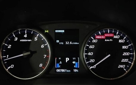 Mitsubishi Outlander III рестайлинг 3, 2019 год, 2 250 000 рублей, 13 фотография