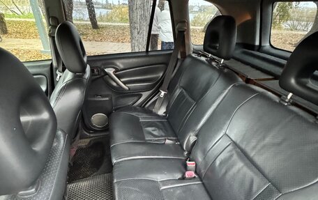 Toyota RAV4, 2005 год, 600 000 рублей, 14 фотография