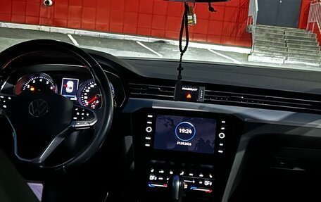 Volkswagen Passat B8 рестайлинг, 2022 год, 2 350 000 рублей, 9 фотография