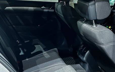 Volkswagen Passat B8 рестайлинг, 2022 год, 2 350 000 рублей, 13 фотография