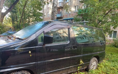 Nissan Elgrand I, 1999 год, 399 999 рублей, 2 фотография