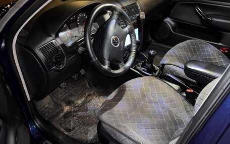 Volkswagen Golf IV, 2001 год, 630 000 рублей, 7 фотография