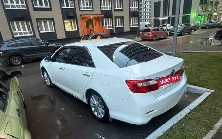Toyota Camry, 2011 год, 1 850 000 рублей, 6 фотография