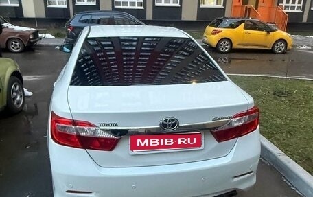 Toyota Camry, 2011 год, 1 850 000 рублей, 2 фотография