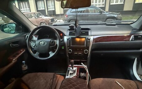 Toyota Camry, 2011 год, 1 850 000 рублей, 18 фотография