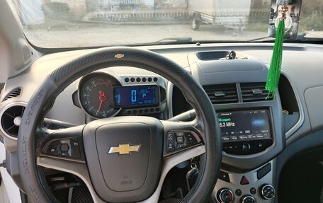 Chevrolet Aveo III, 2014 год, 609 000 рублей, 6 фотография