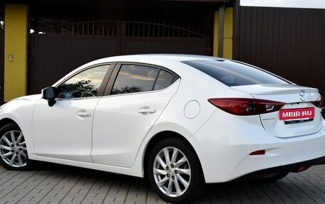Mazda 3, 2018 год, 1 995 000 рублей, 3 фотография