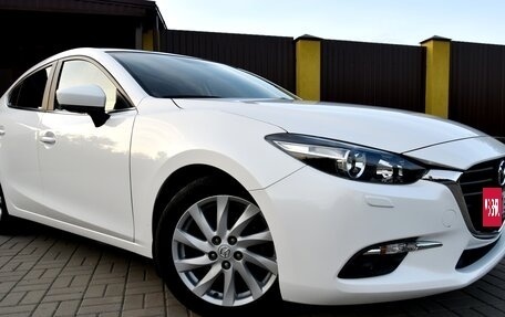 Mazda 3, 2018 год, 1 995 000 рублей, 13 фотография