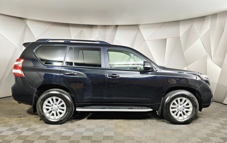 Toyota Land Cruiser Prado 150 рестайлинг 2, 2016 год, 3 350 000 рублей, 6 фотография