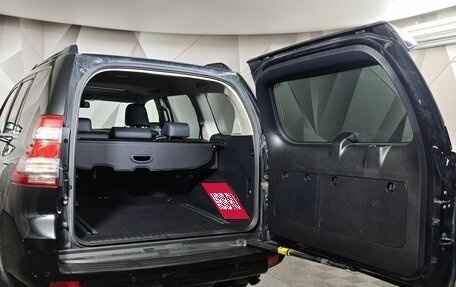 Toyota Land Cruiser Prado 150 рестайлинг 2, 2016 год, 3 350 000 рублей, 12 фотография