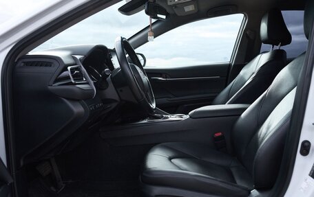 Toyota Camry, 2021 год, 3 150 000 рублей, 8 фотография