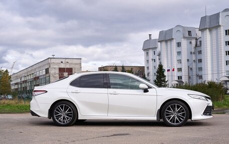 Toyota Camry, 2021 год, 3 150 000 рублей, 3 фотография