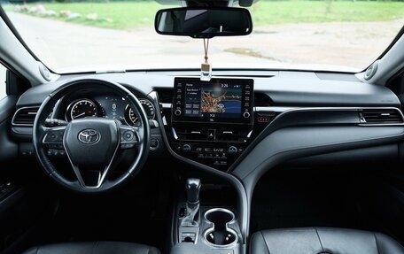 Toyota Camry, 2021 год, 3 150 000 рублей, 9 фотография