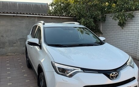 Toyota RAV4, 2017 год, 2 202 000 рублей, 3 фотография
