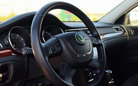 Skoda Superb III рестайлинг, 2012 год, 1 300 000 рублей, 16 фотография