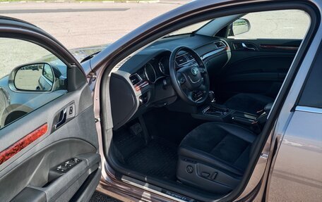 Skoda Superb III рестайлинг, 2012 год, 1 300 000 рублей, 10 фотография