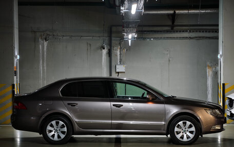 Skoda Superb III рестайлинг, 2012 год, 1 300 000 рублей, 8 фотография