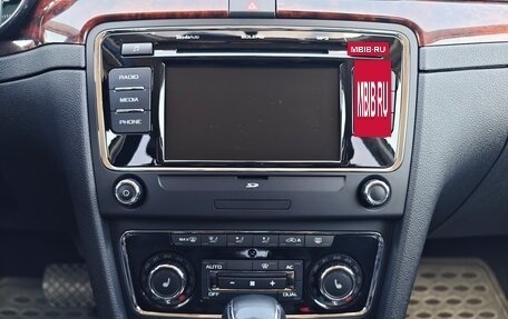 Skoda Superb III рестайлинг, 2012 год, 1 300 000 рублей, 18 фотография