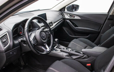 Mazda 3, 2017 год, 1 609 000 рублей, 10 фотография