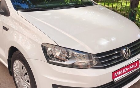 Volkswagen Polo VI (EU Market), 2017 год, 1 060 000 рублей, 24 фотография