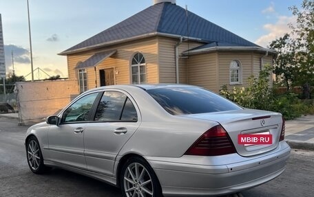 Mercedes-Benz C-Класс, 2004 год, 475 000 рублей, 5 фотография