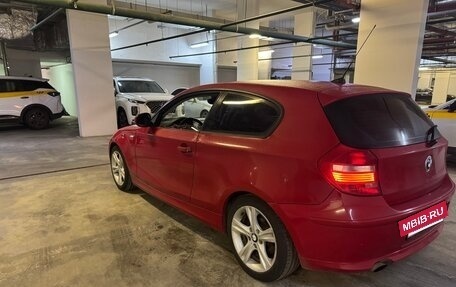 BMW 1 серия, 2011 год, 750 000 рублей, 4 фотография