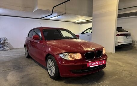 BMW 1 серия, 2011 год, 750 000 рублей, 7 фотография