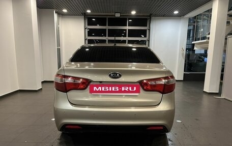 KIA Rio III рестайлинг, 2011 год, 650 000 рублей, 4 фотография