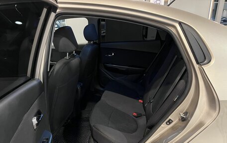 KIA Rio III рестайлинг, 2011 год, 650 000 рублей, 25 фотография