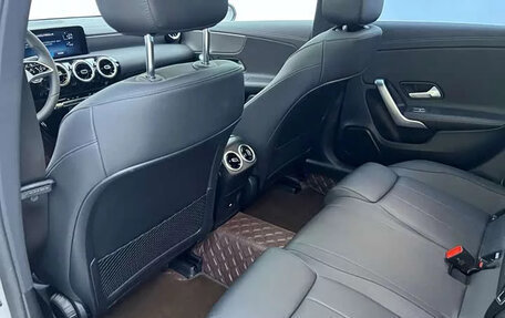 Mercedes-Benz A-Класс, 2023 год, 1 600 000 рублей, 15 фотография