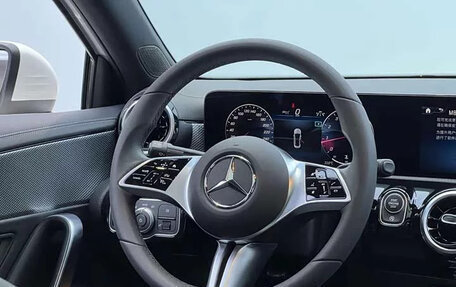 Mercedes-Benz A-Класс, 2023 год, 1 600 000 рублей, 8 фотография