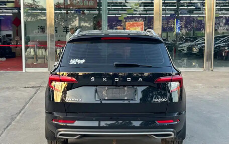 Skoda Karoq I, 2023 год, 1 750 000 рублей, 3 фотография