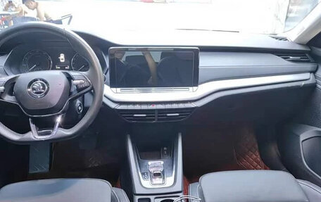 Skoda Octavia IV, 2023 год, 1 870 000 рублей, 8 фотография