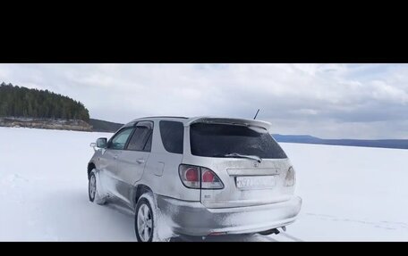 Toyota Harrier, 2001 год, 975 000 рублей, 5 фотография